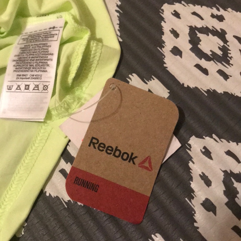 Women’s Reebok ActivChill Technology Shirt - Picture 5 of 6